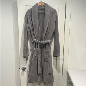 Parachute Charcoal Plush Robe